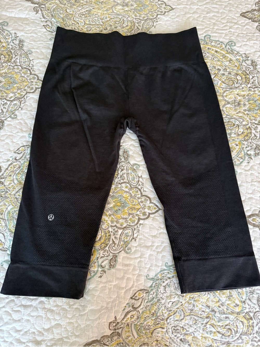 Lululemon Seamlessly Street Crop Heathered Charcoal Gray Seamless Leggings